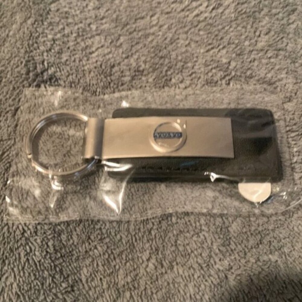 Volvo Manhattan logo black keychain for men and women